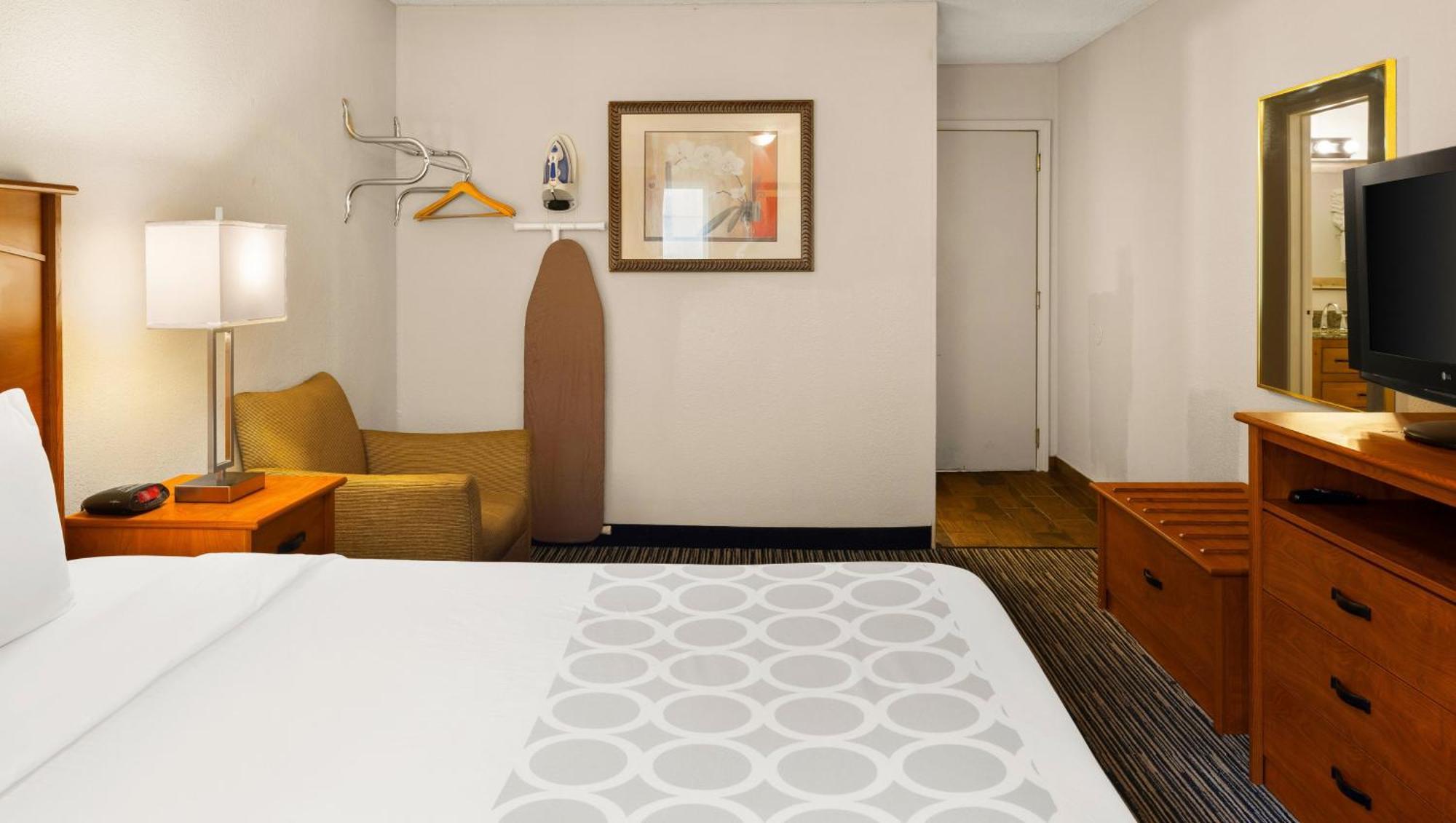 Magnuson Hotel Detroit Airport Romulus Exteriör bild